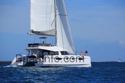 Nautitech 46 Fly Catamaran tekniske specifikationer og anmeldelser